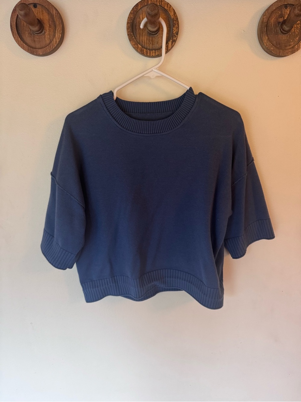 Women’s Short-Sleeve Pullover knit Sweater boxy cropped size medium